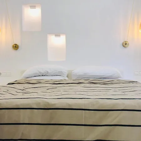 Taki's Guests Bed & Breakfast