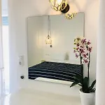 فندق مبيت وإفطار Taki's Guests 4*