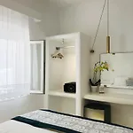فندق مبيت وإفطار Taki's Guests 4*