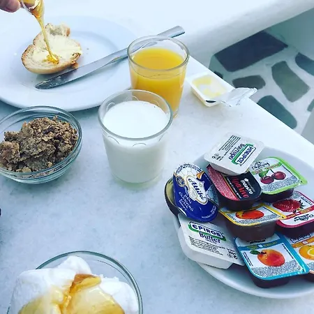 Taki's Guests Frühstückspension 3*