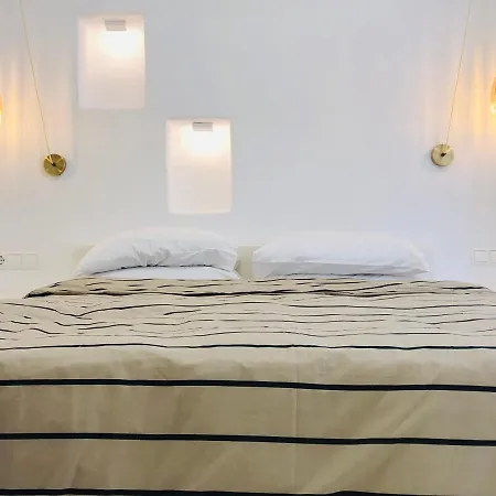 Taki's Guests B&B